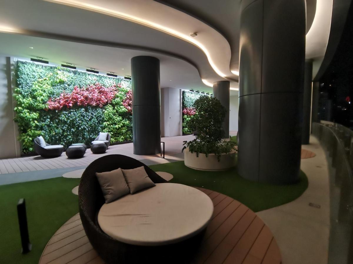 Crystal Suites At Eaton, Klcc Kuala Lumpur Bagian luar foto